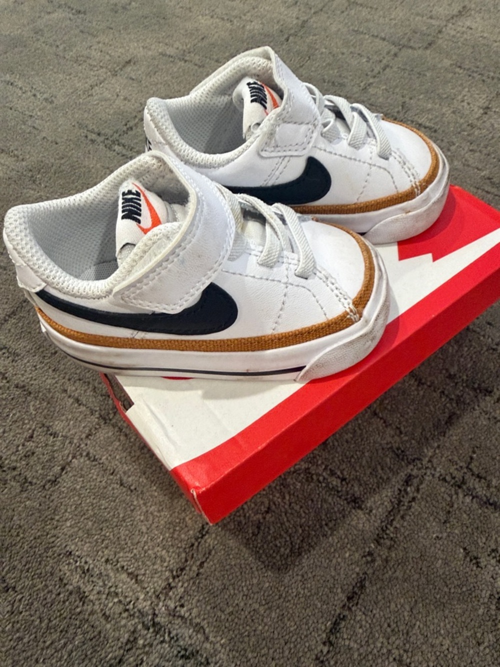 Nike Court Legacy shoes